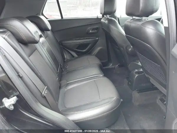 KL7CJPSB6KB811047 2019 CHEVROLET TRAX - Image 8