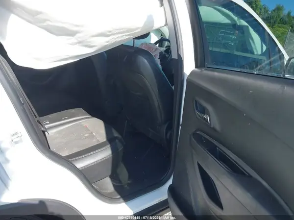 KL7CJPSB6KB826924 2019 CHEVROLET TRAX - Image 8