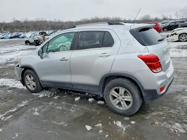 KL7CJPSB6KB829371 2019 CHEVROLET TRAX - Image 2