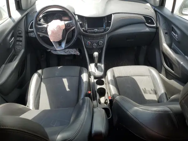 KL7CJPSB6KB833792 2019 CHEVROLET TRAX - Image 8