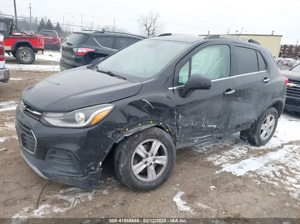 KL7CJPSB6KB873807 2019 CHEVROLET TRAX - Image 2
