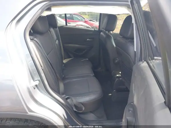 KL7CJPSB6KB896312 2019 CHEVROLET TRAX - Image 8