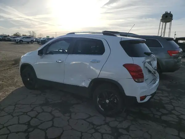 KL7CJPSB6KB896777 2019 CHEVROLET TRAX - Image 2