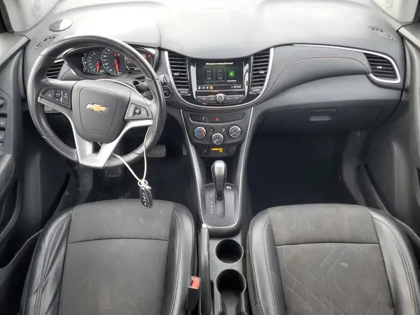 KL7CJPSB6KB905302 2019 CHEVROLET TRAX - Image 8