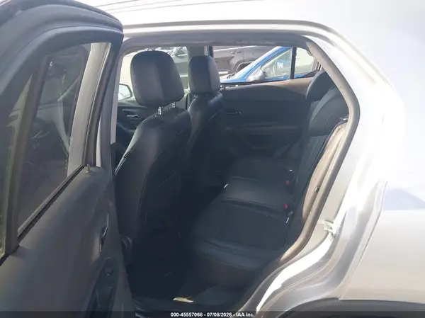 KL7CJPSB6KB912038 2019 CHEVROLET TRAX - Image 8