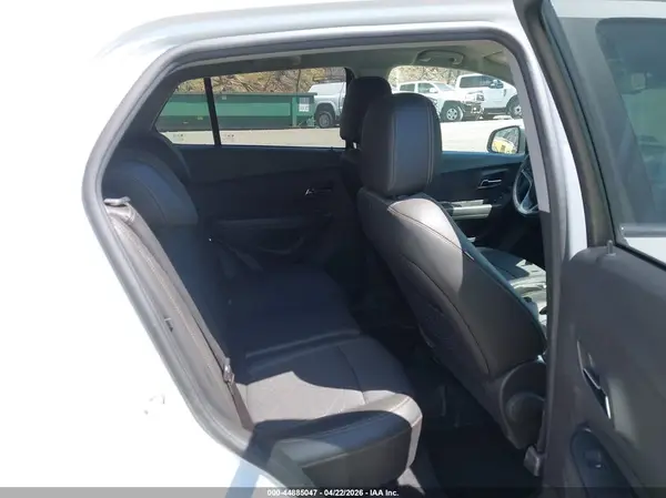 KL7CJPSB6KB926229 2019 CHEVROLET TRAX - Image 8