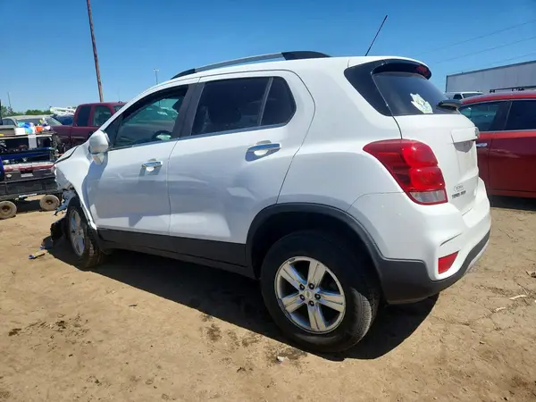 KL7CJPSB6KB947503 2019 CHEVROLET TRAX - Image 2