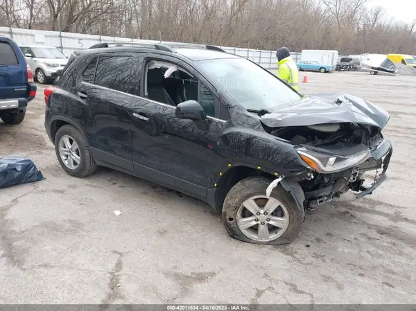 KL7CJPSB6KB957920 2019 CHEVROLET TRAX - Image 1