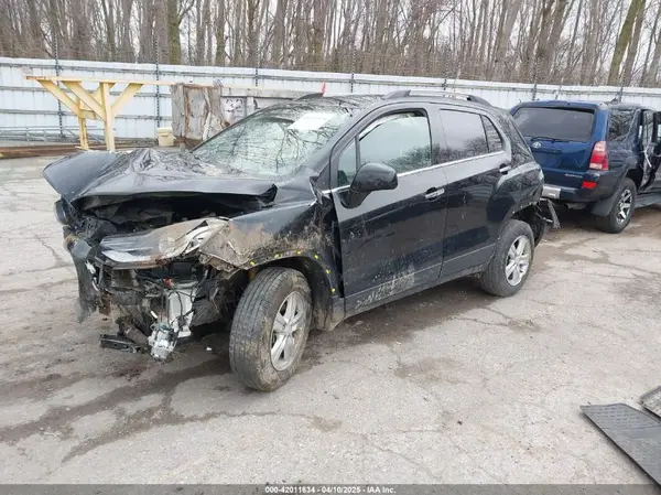 KL7CJPSB6KB957920 2019 CHEVROLET TRAX - Image 2