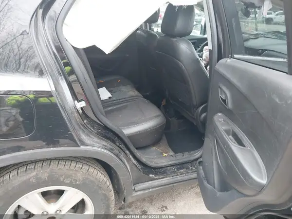 KL7CJPSB6KB957920 2019 CHEVROLET TRAX - Image 8