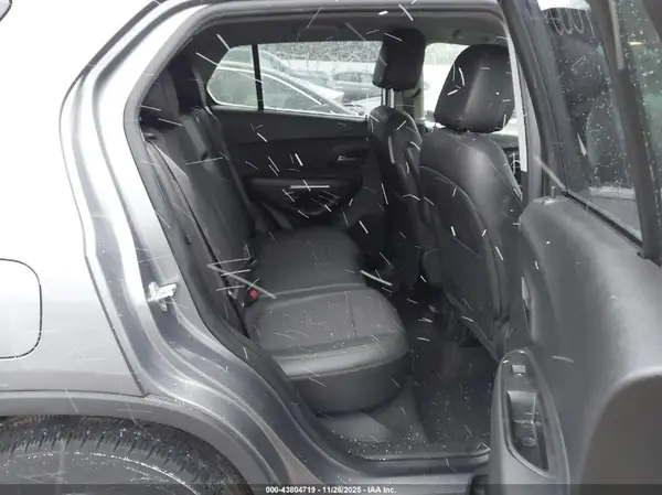 KL7CJPSB6KB959487 2019 CHEVROLET TRAX - Image 8