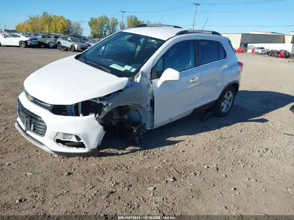 KL7CJPSB6LB002908 2020 CHEVROLET TRAX - Image 2