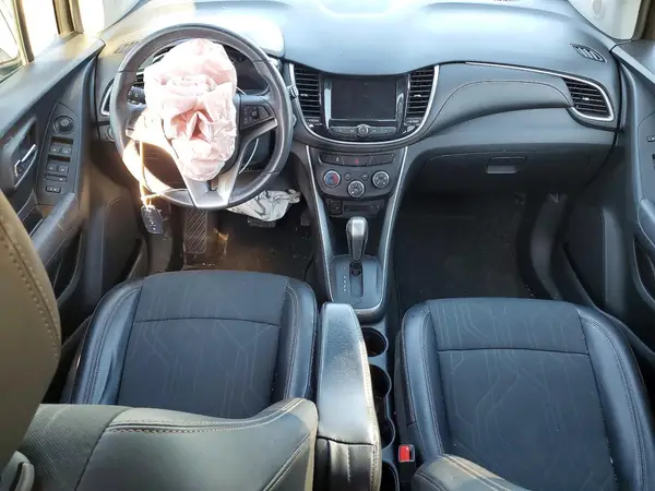 KL7CJPSB6LB067323 2020 CHEVROLET TRAX - Image 8