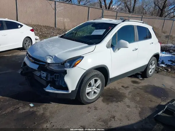KL7CJPSB6LB086499 2020 CHEVROLET TRAX - Image 2