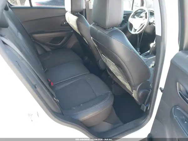 KL7CJPSB6LB086499 2020 CHEVROLET TRAX - Image 8