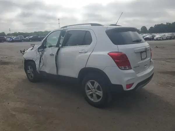 KL7CJPSB6LB088396 2020 CHEVROLET TRAX - Image 2