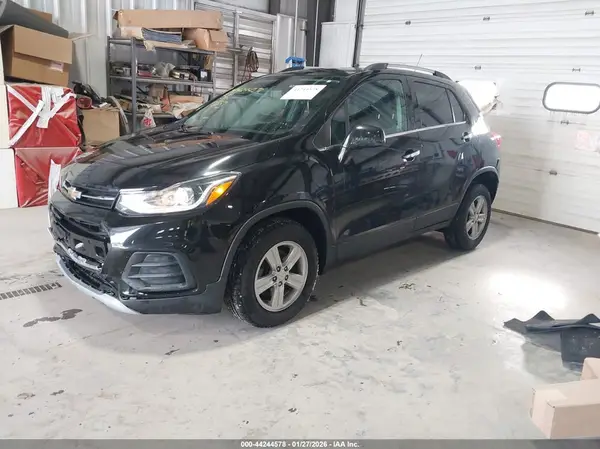 KL7CJPSB6LB092237 2020 CHEVROLET TRAX - Image 2