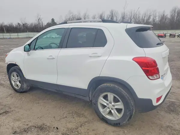KL7CJPSB6LB319037 2020 CHEVROLET TRAX - Image 2