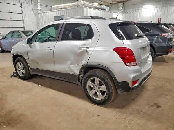 KL7CJPSB6LB322374 2020 CHEVROLET TRAX - Image 2