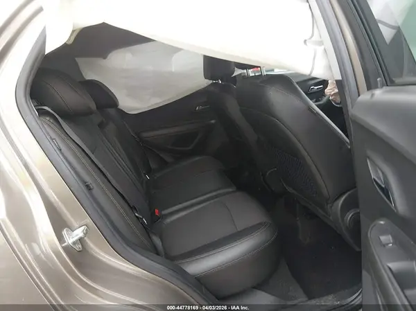 KL7CJPSB6MB319184 2021 CHEVROLET TRAX - Image 8