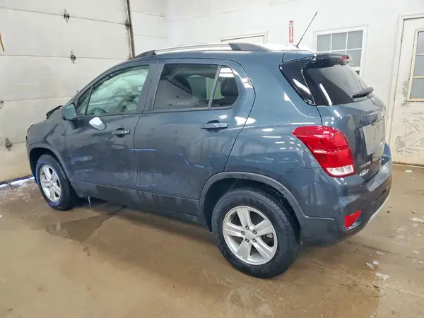 KL7CJPSB6MB320237 2021 CHEVROLET TRAX - Image 2