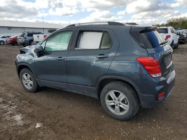 KL7CJPSB6MB323056 2021 CHEVROLET TRAX - Image 2