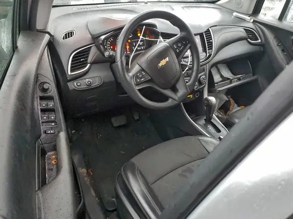 KL7CJPSB6MB325048 2021 CHEVROLET TRAX - Image 8