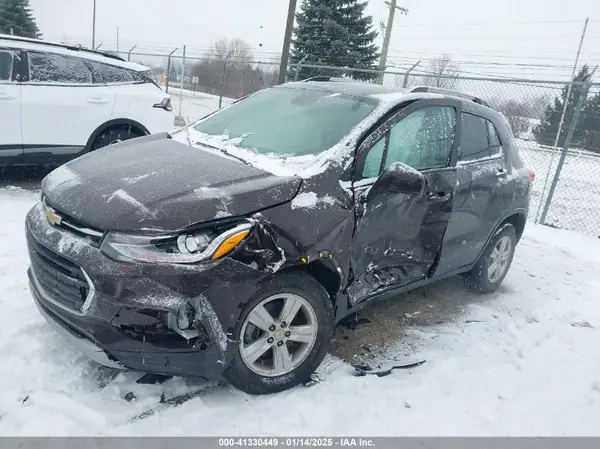 KL7CJPSB6MB342495 2021 CHEVROLET TRAX - Image 2