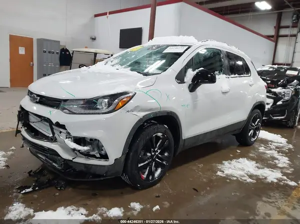 KL7CJPSB6MB344215 2021 CHEVROLET TRAX - Image 2