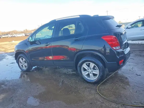 KL7CJPSB6MB344649 2021 CHEVROLET TRAX - Image 2