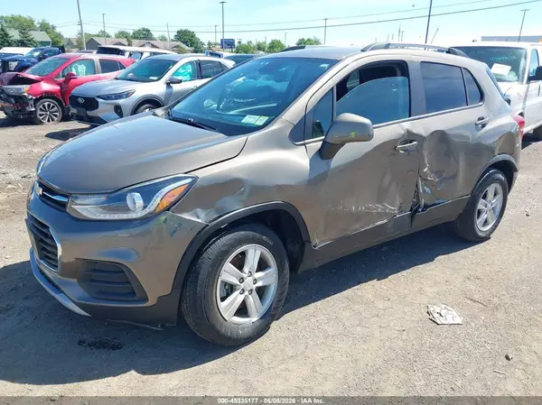 KL7CJPSB6MB344702 2021 CHEVROLET TRAX - Image 2