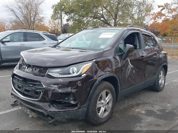 KL7CJPSB6MB353223 2021 CHEVROLET TRAX - Image 2