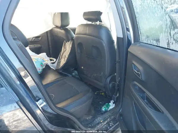 KL7CJPSB6MB359569 2021 CHEVROLET TRAX - Image 8