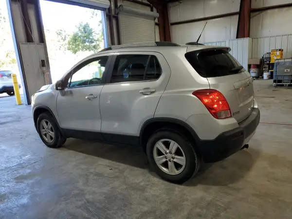 KL7CJPSB7GB514506 2016 CHEVROLET TRAX - Image 2
