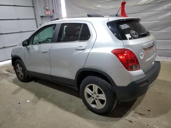 KL7CJPSB7GB558733 2016 CHEVROLET TRAX - Image 2
