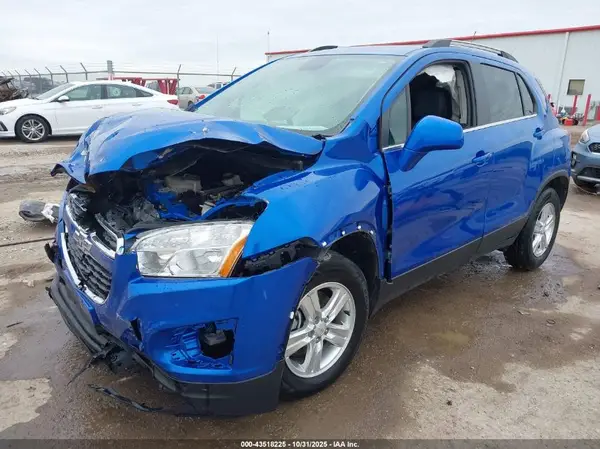 KL7CJPSB7GB687832 2016 CHEVROLET TRAX - Image 2