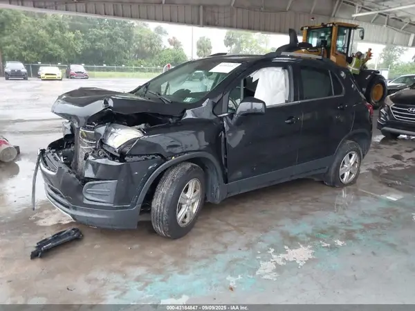KL7CJPSB7GB729979 2016 CHEVROLET TRAX - Image 2