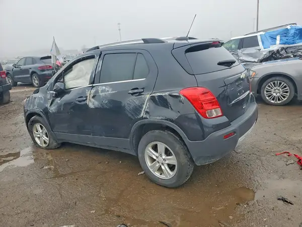 KL7CJPSB7GB744935 2016 CHEVROLET TRAX - Image 2