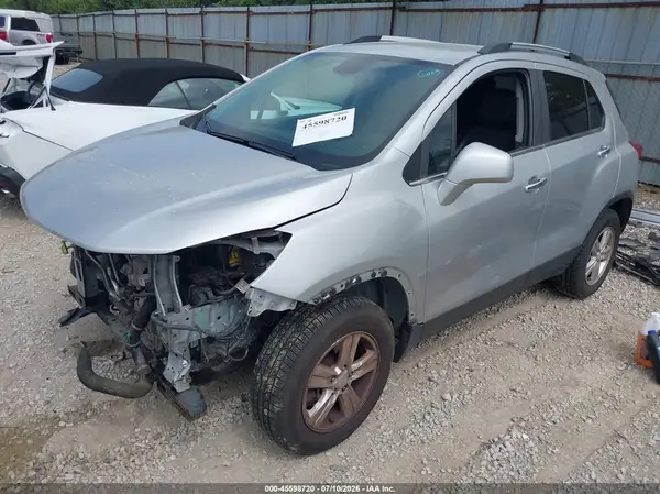 KL7CJPSB7HB086647 2017 CHEVROLET TRAX - Image 2