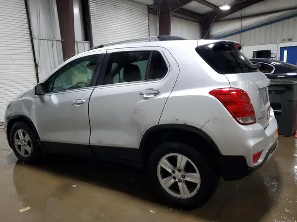 KL7CJPSB7HB185596 2017 CHEVROLET TRAX - Image 2