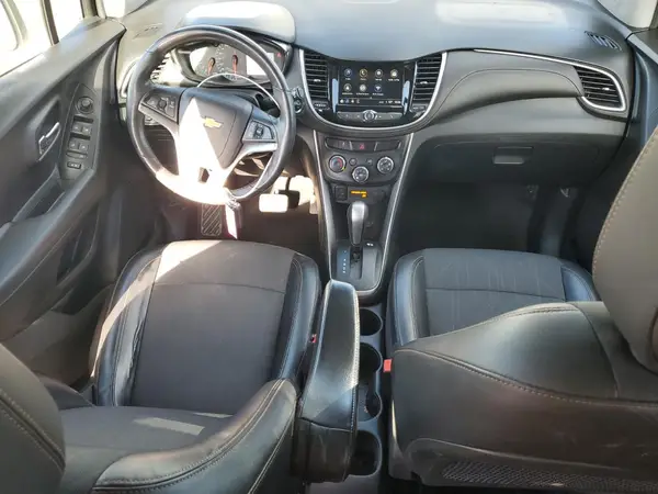 KL7CJPSB7JB509393 2018 CHEVROLET TRAX - Image 8