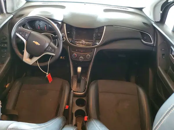 KL7CJPSB7JB569819 2018 CHEVROLET TRAX - Image 8