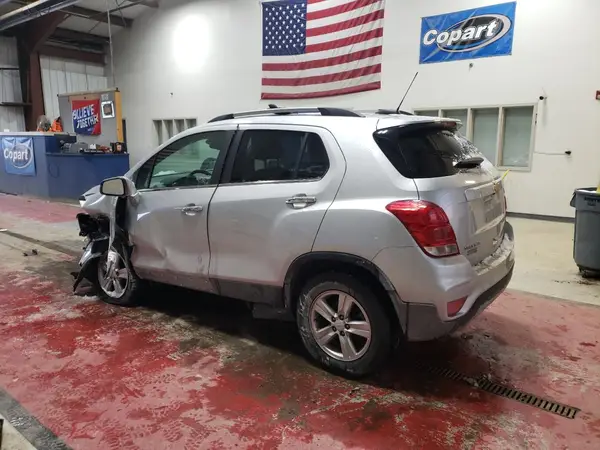 KL7CJPSB7JB576138 2018 CHEVROLET TRAX - Image 2