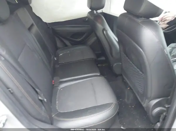 KL7CJPSB7JB580397 2018 CHEVROLET TRAX - Image 8