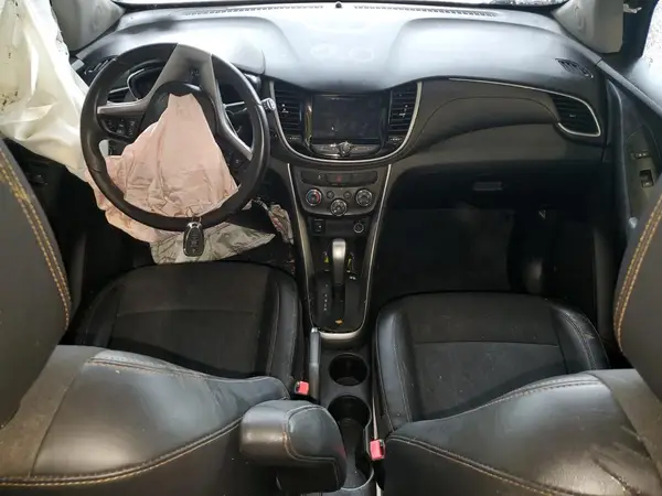 KL7CJPSB7JB593585 2018 CHEVROLET TRAX - Image 8