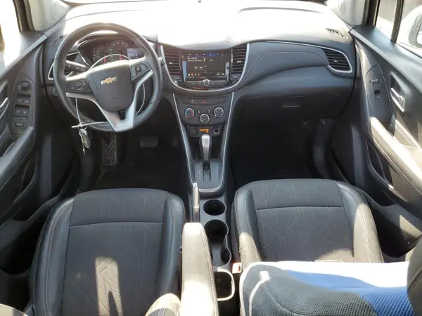 KL7CJPSB7JB601992 2018 CHEVROLET TRAX - Image 8