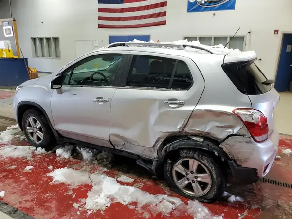 KL7CJPSB7JB614631 2018 CHEVROLET TRAX - Image 2