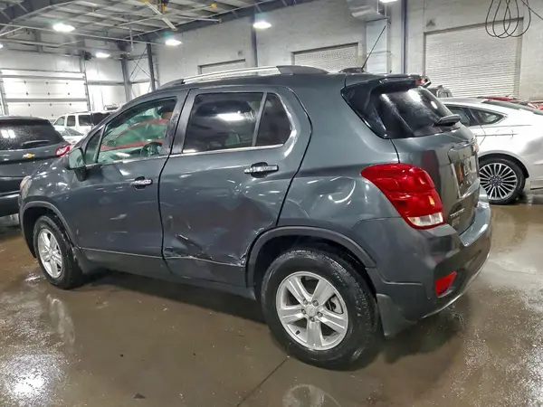 KL7CJPSB7JB618467 2018 CHEVROLET TRAX - Image 2