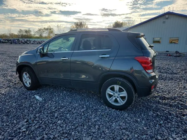 KL7CJPSB7JB619246 2018 CHEVROLET TRAX - Image 2