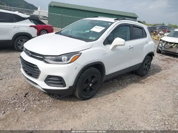 KL7CJPSB7JB651193 2018 CHEVROLET TRAX - Image 2
